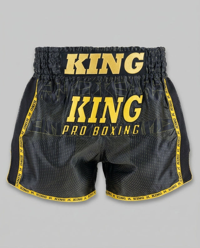 King Pro Boxing Muay Thai Shorts ‚08‘ – Schwarz/Gold