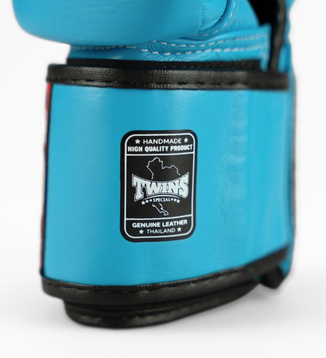 Twins Boxhandschuhe BGVL3 - Hellblau.