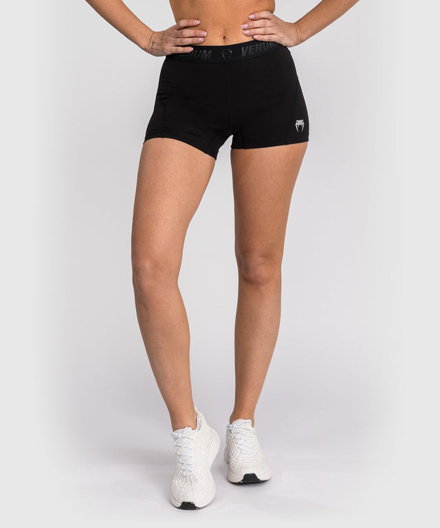 Venum Shorts Elevate – Schwarz