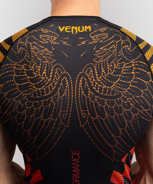 Venum Rashguard mit Kurzarm Quetzal Fury – Schwarz/Rot