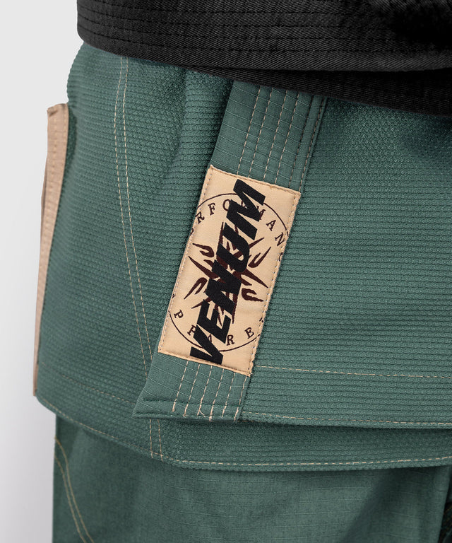 Venum Elite 5.0 – 450 – BJJ Gi – Waldgrün