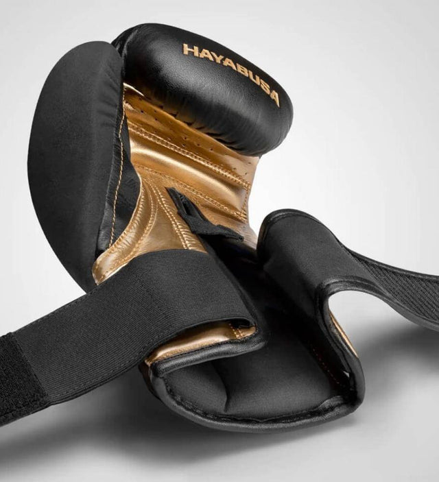 Hayabusa Boxhandschuhe T3 - Schwarz/Gold - The Fight Company Deutschland
