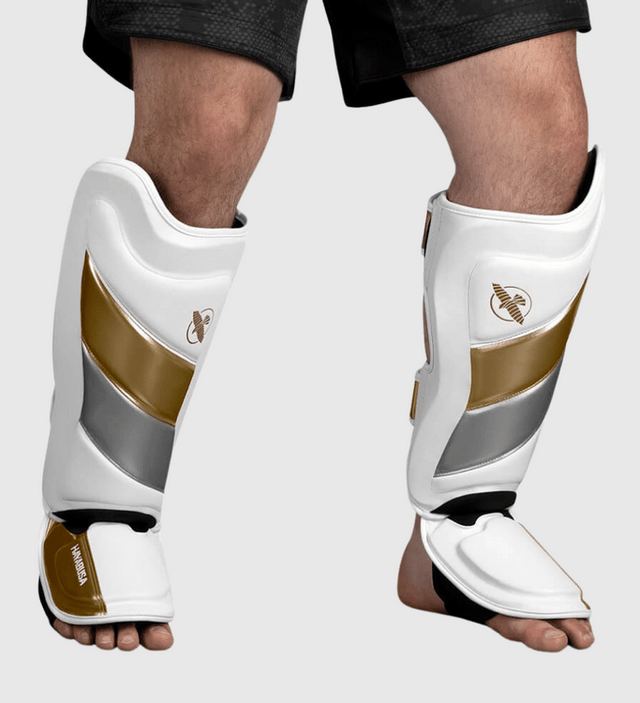 Hayabusa Kickboks Scheenbeschermers T3 - Wit/Goud - The Fight Company Deutschland