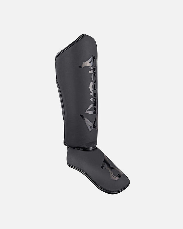 8 WEAPONS Schienbeinschoner Unlimited 2.0 - Schwarz