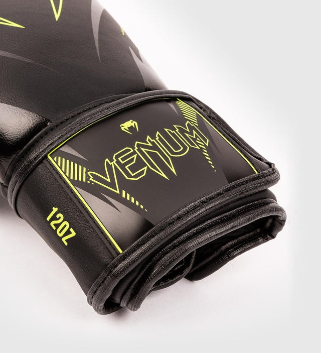 Venum (Kick)Bokshandschoenen Impact - Zwart/Neo Geel - (Kick)Bokshandschoenen