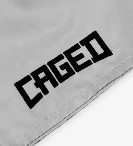 Caged Muay Thai Shorts Classic - Hellgrau/Schwarz vrouw