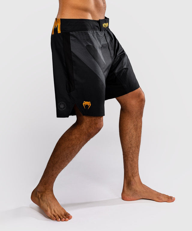 Venum MMA Shorts Attack - Schwarz/Gold