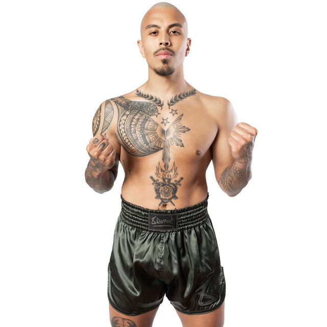 8 WEAPONS Muay-Thai-Shorts Strike - Oliv