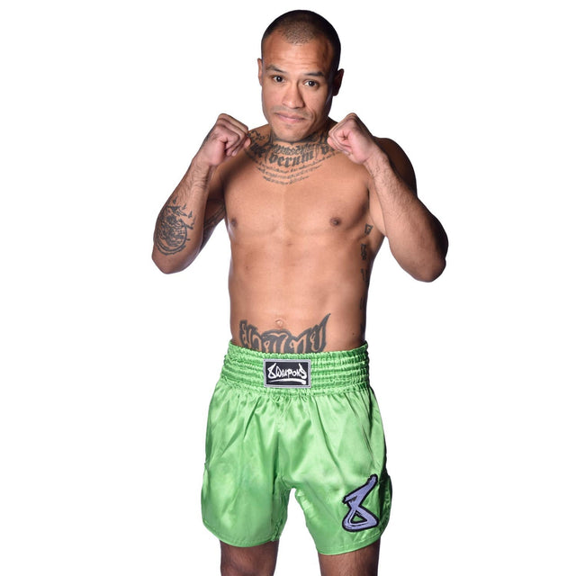 8 WEAPONS Muay-Thai-Shorts Strike - Grün