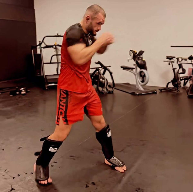 Phantom Athletics MMA Shorts EVO Apex - Rot