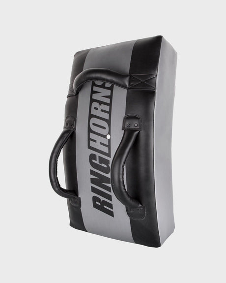 Ringhorns Pratze Charger Schwarz