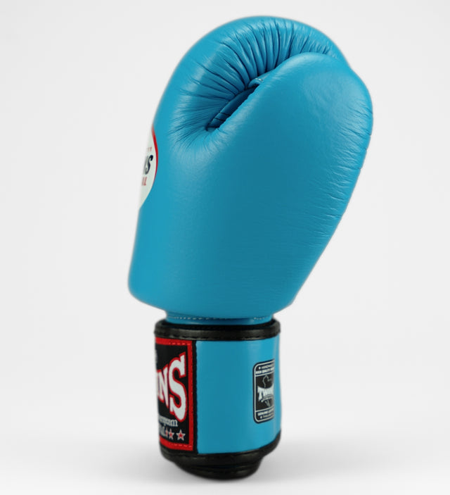 Twins Boxhandschuhe BGVL3 - Hellblau.