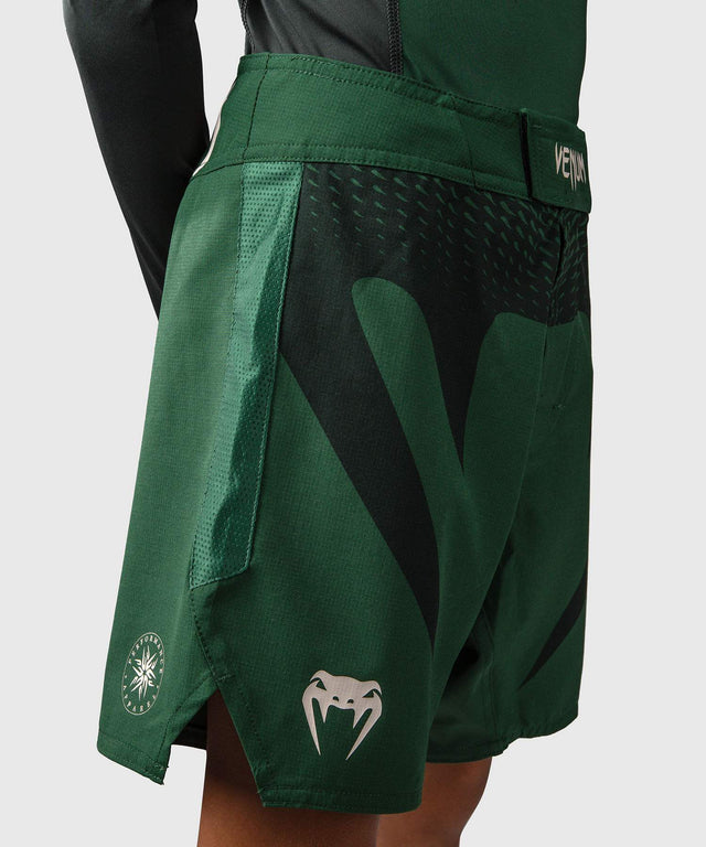 Venum MMA-Shorts Attack Kids – Grün/Weiss