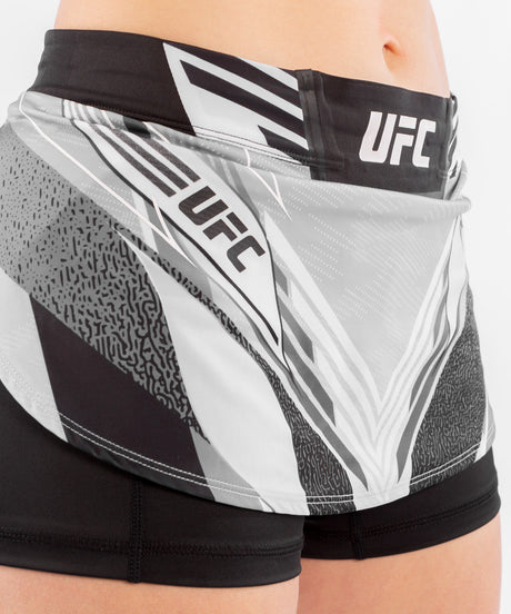 Venum UFC MMA Shorts Authentic Fight Night - Weiß