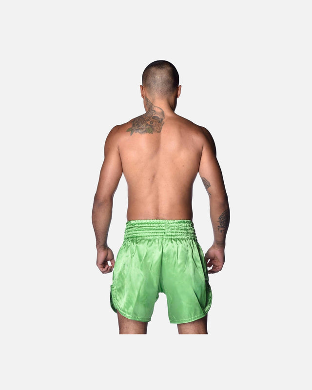 8 WEAPONS Muay-Thai-Shorts Strike - Grün