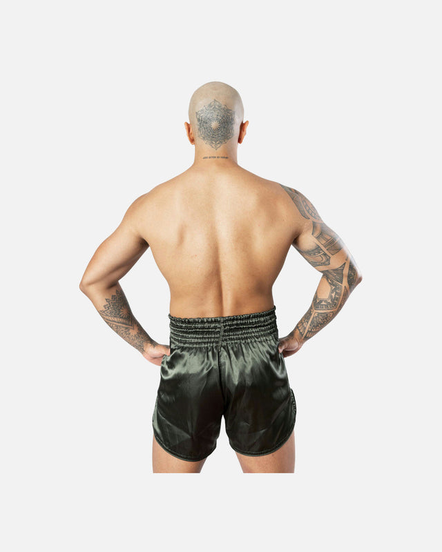 8 WEAPONS Muay-Thai-Shorts Strike - Oliv