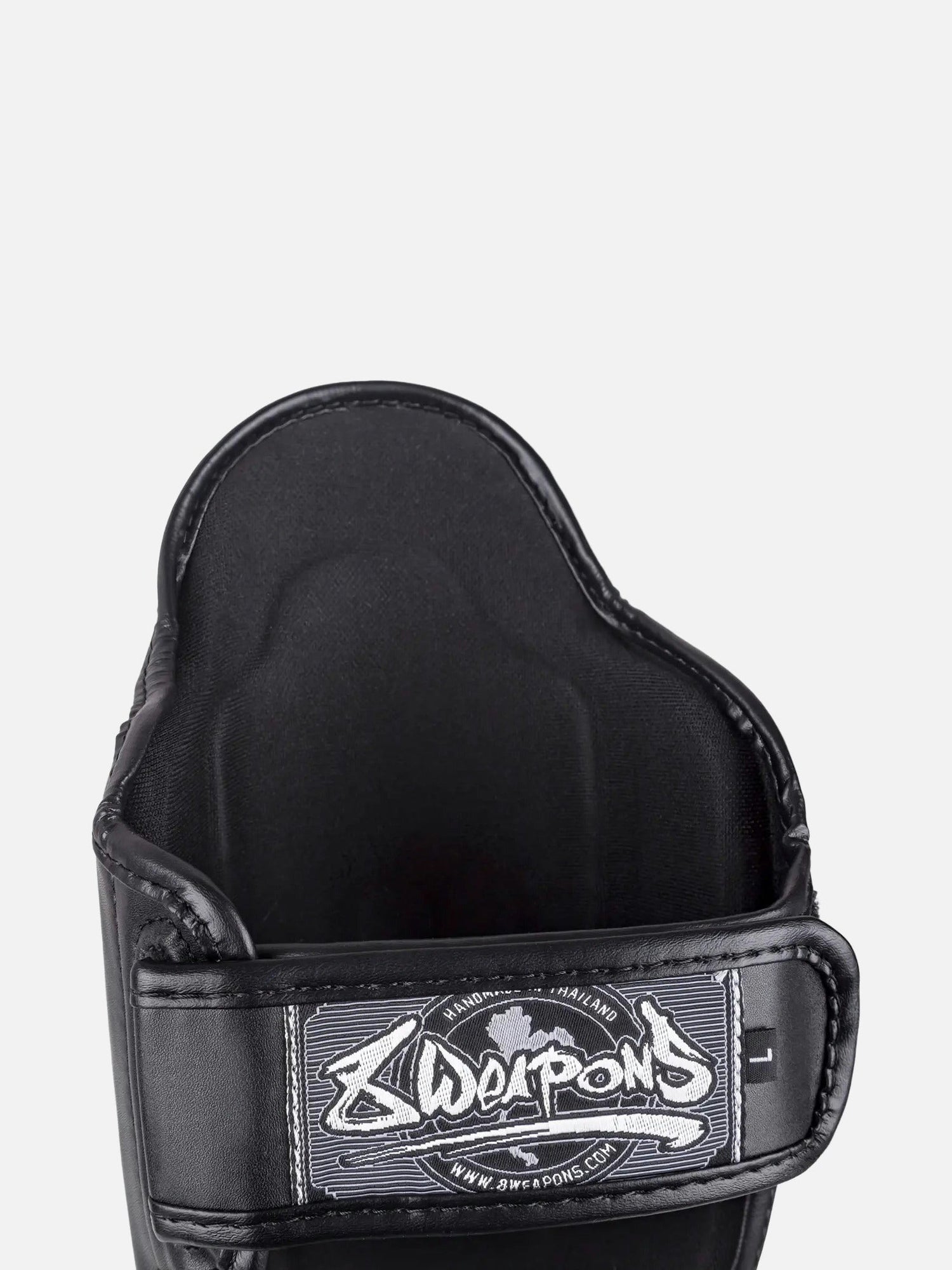 8 WEAPONS Schienbeinschoner BIG 8 Premium - Schwarz