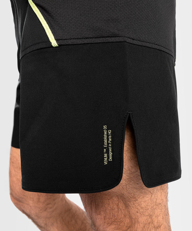 Venum MMA Shorts Fusion 2.0 - Schwarz/Gelb - The Fight Company Deutschland